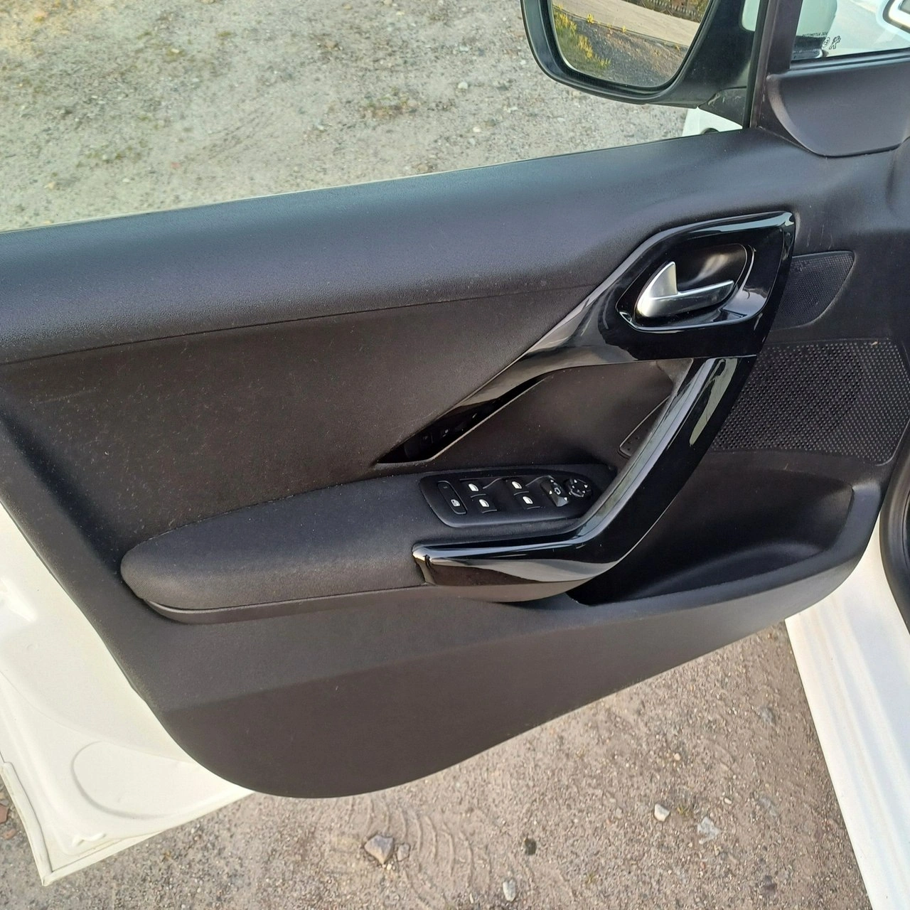 Peugeot 208 - Zdjęcie 19