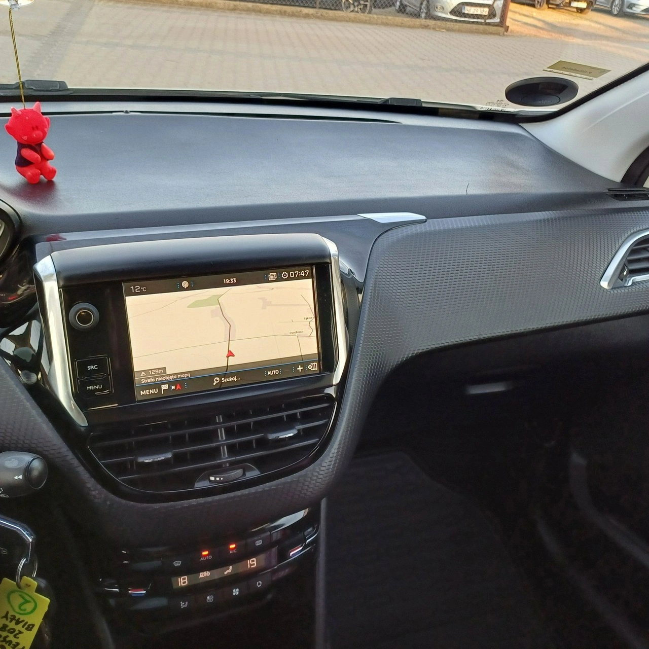 Peugeot 208 - Zdjęcie 21