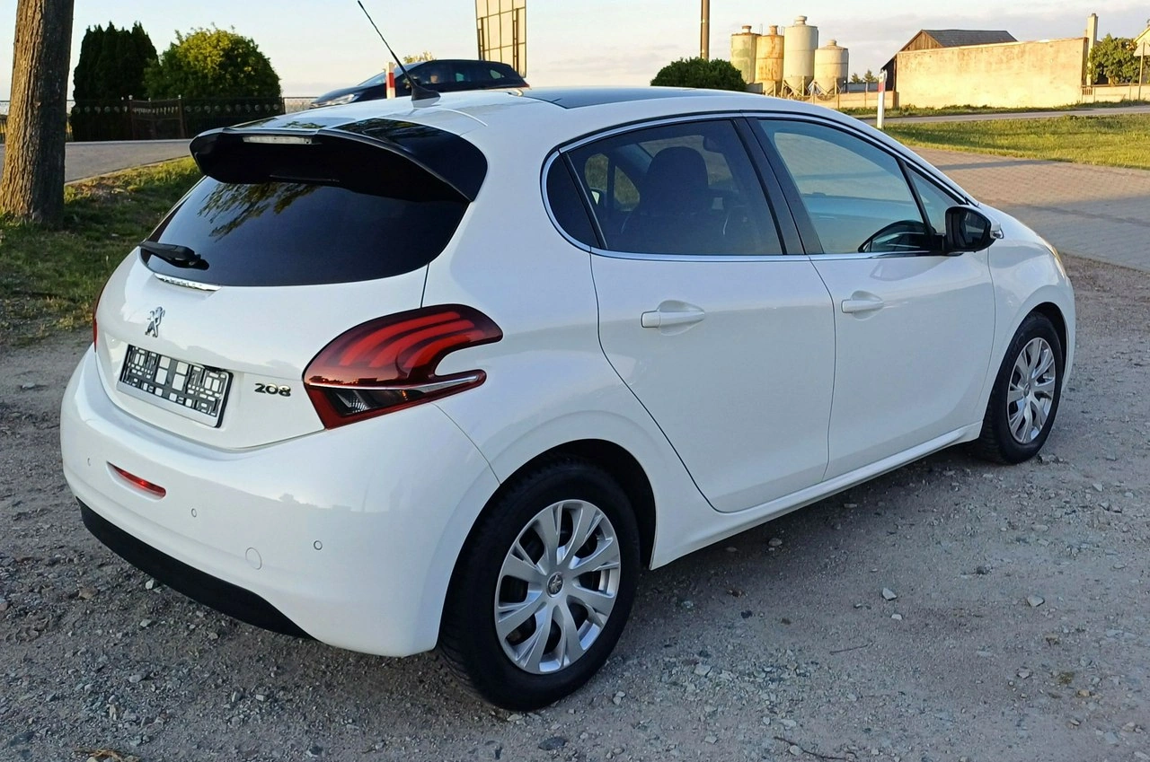 Peugeot 208 - Zdjęcie 2