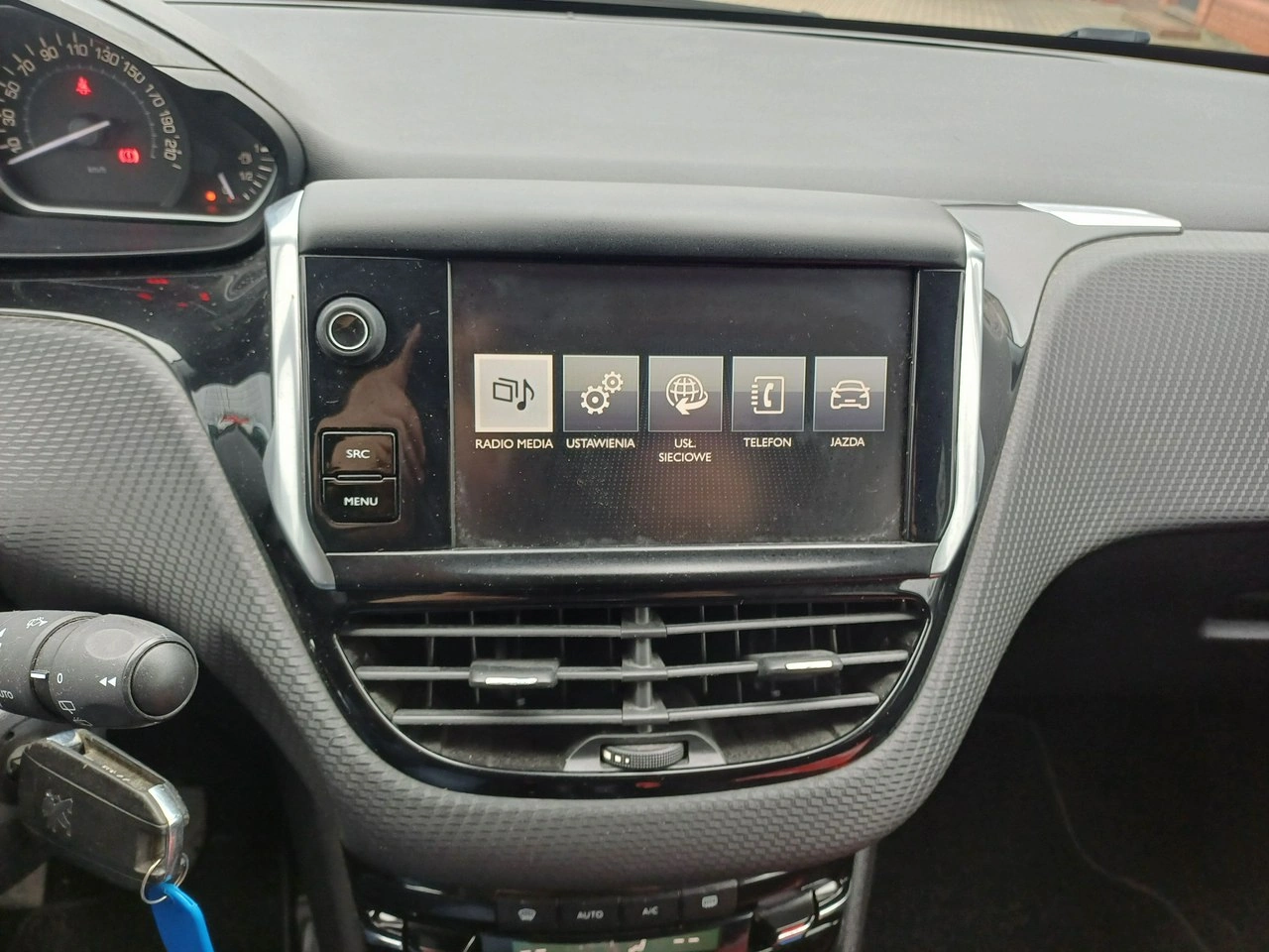 Peugeot 208 - Zdjęcie 12