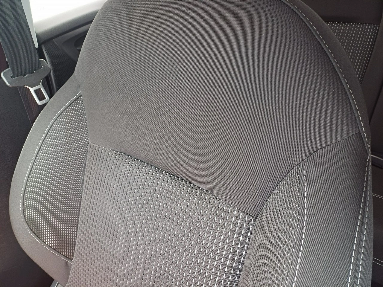 Peugeot 208 - Zdjęcie 18