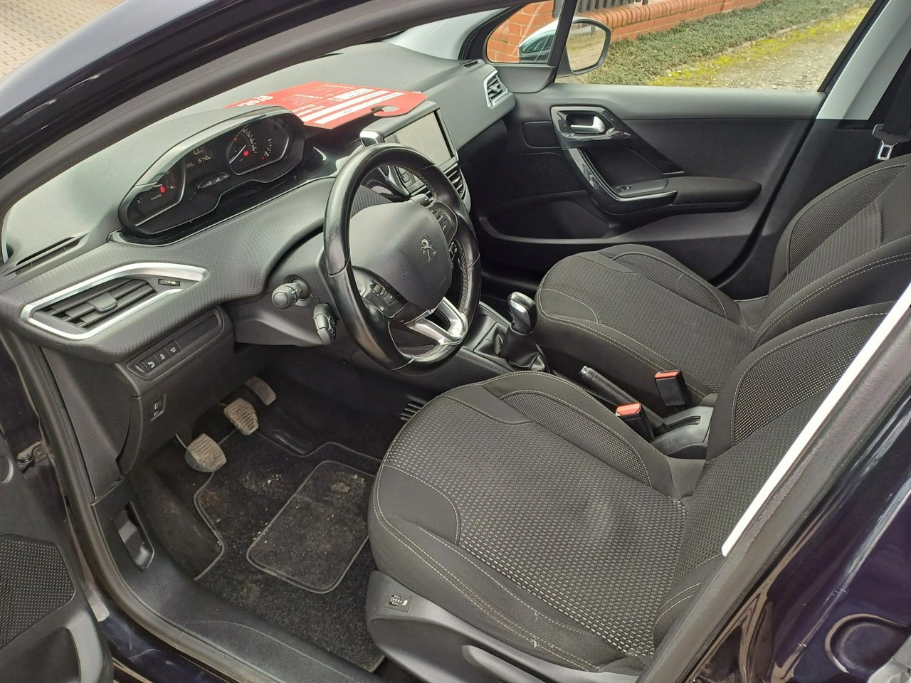 Peugeot 208 - Zdjęcie 5