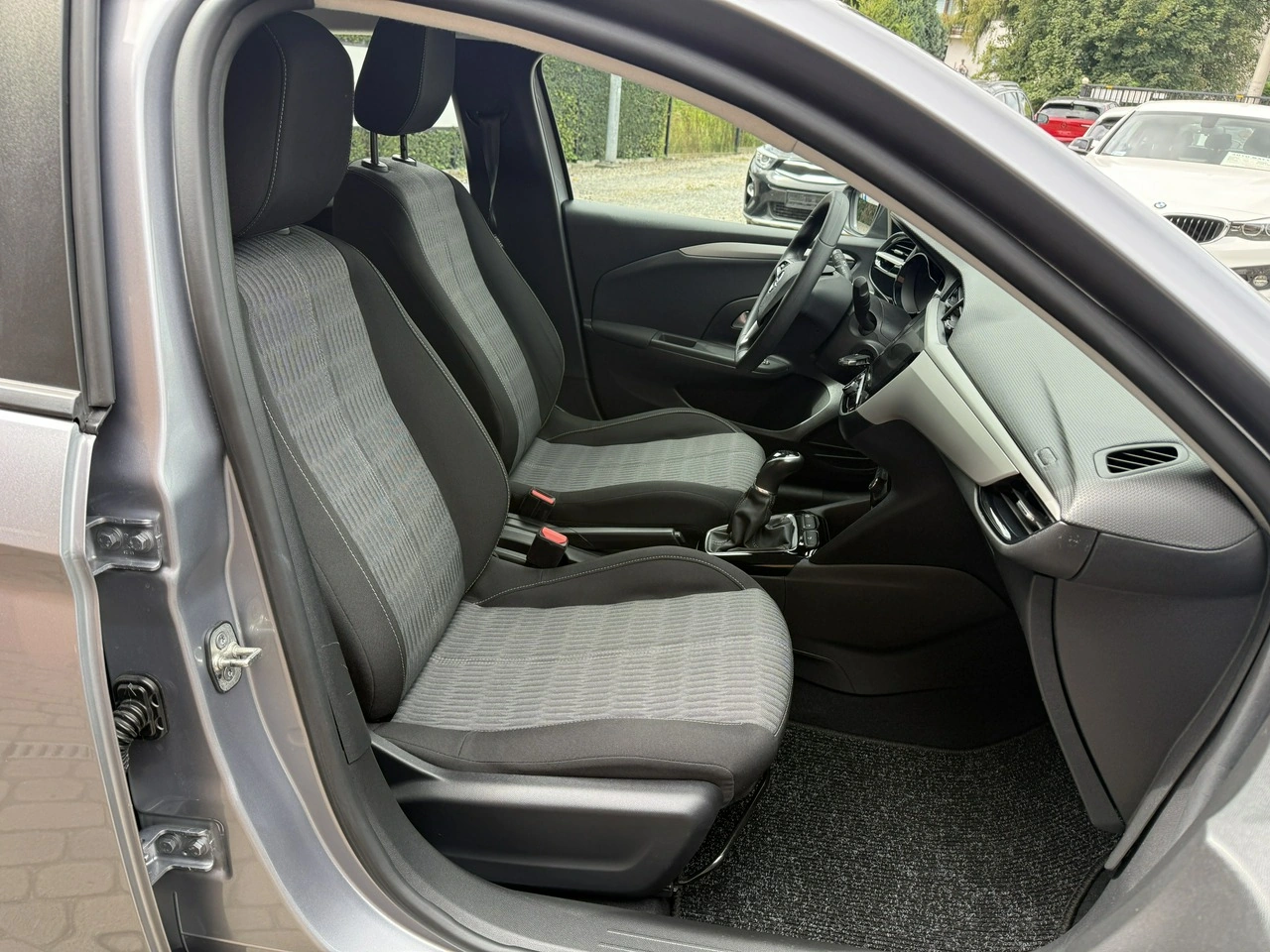 Opel Corsa - Zdjęcie 21