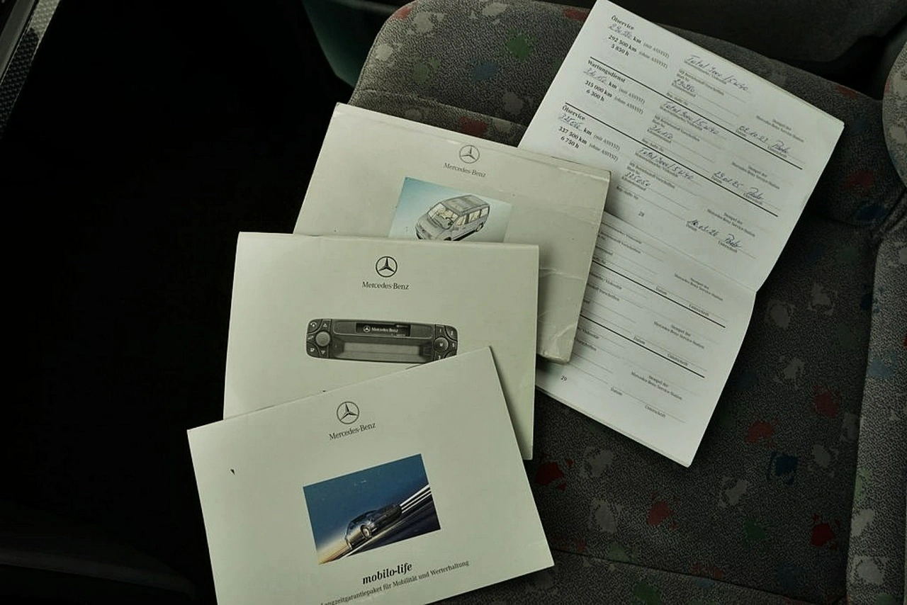 Mercedes V 220 - Zdjęcie 30