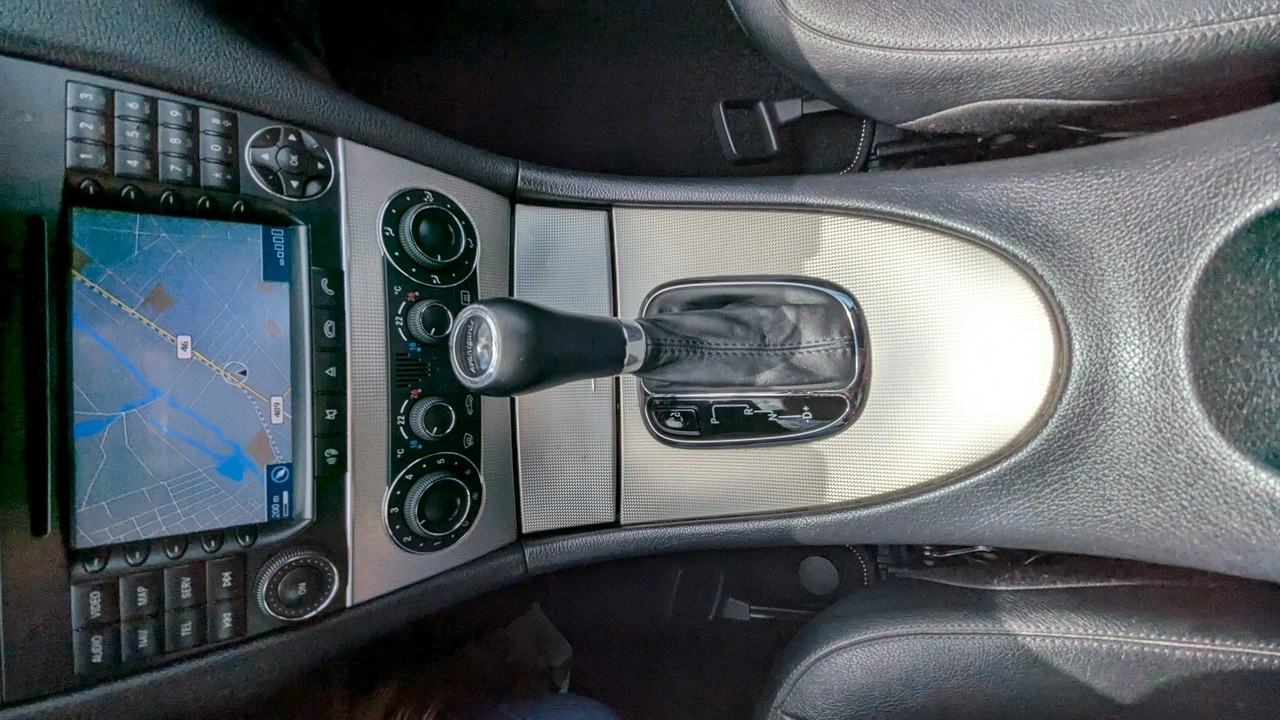 Mercedes CLK 220 - Zdjęcie 30