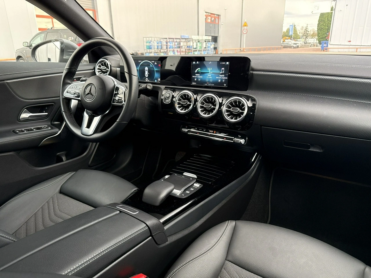 Mercedes CLA 180 - Zdjęcie 20