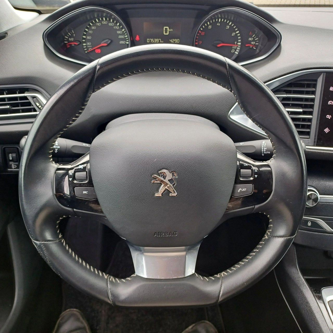 Peugeot 308 - Zdjęcie 9