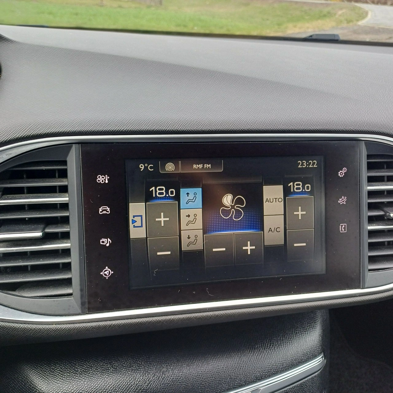 Peugeot 308 - Zdjęcie 12