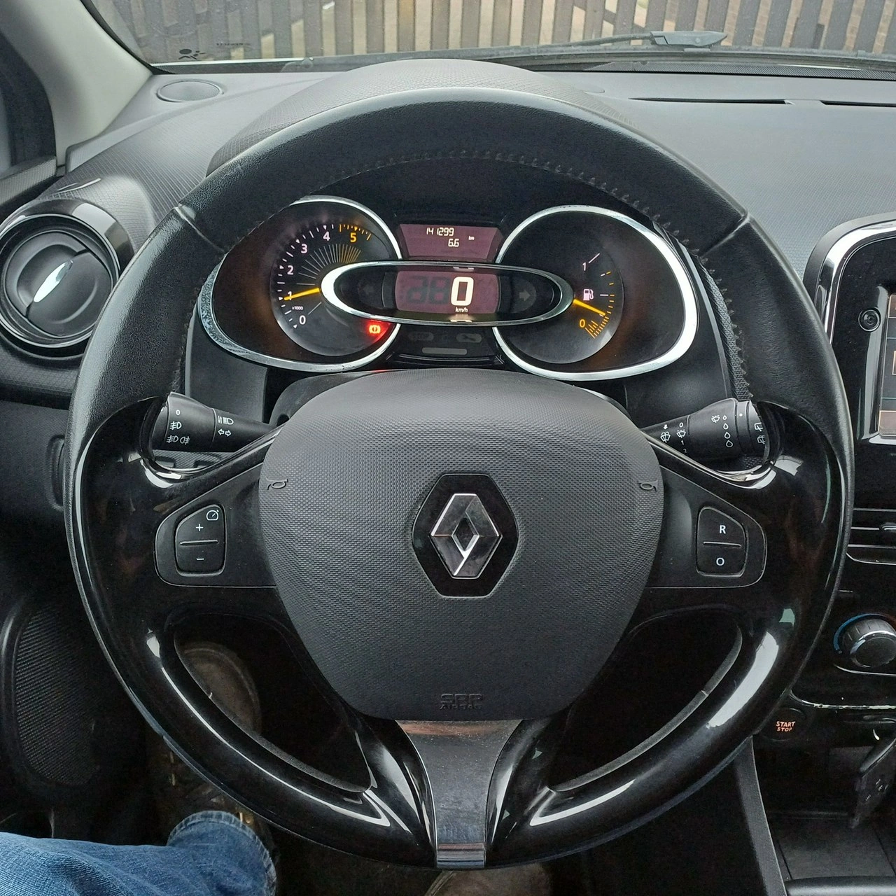 Renault Clio - Zdjęcie 13