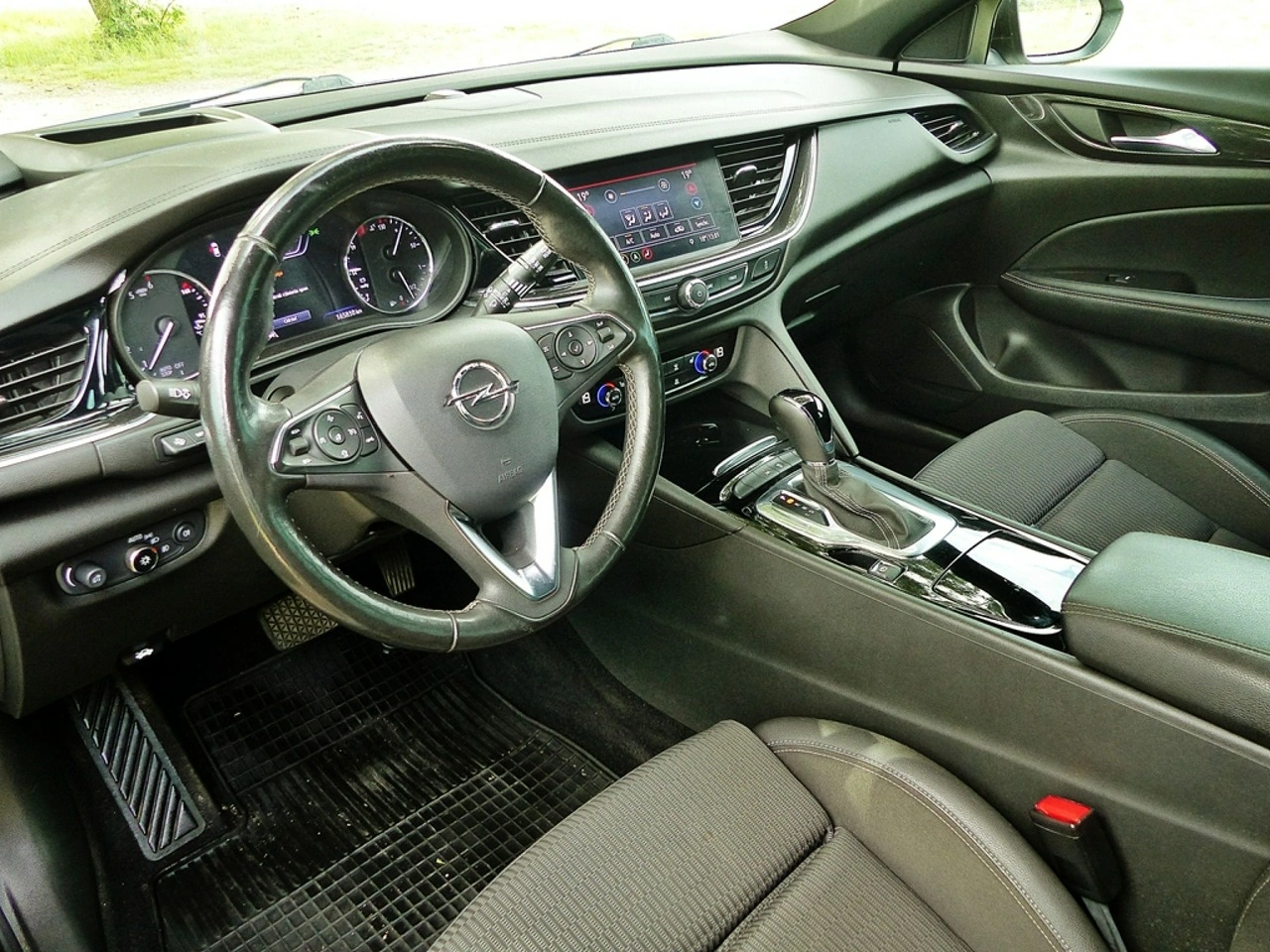 Opel Insignia Sports Tourer - Zdjęcie 17