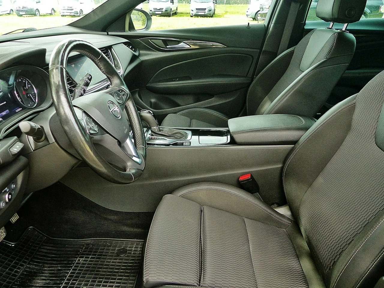 Opel Insignia Sports Tourer - Zdjęcie 18