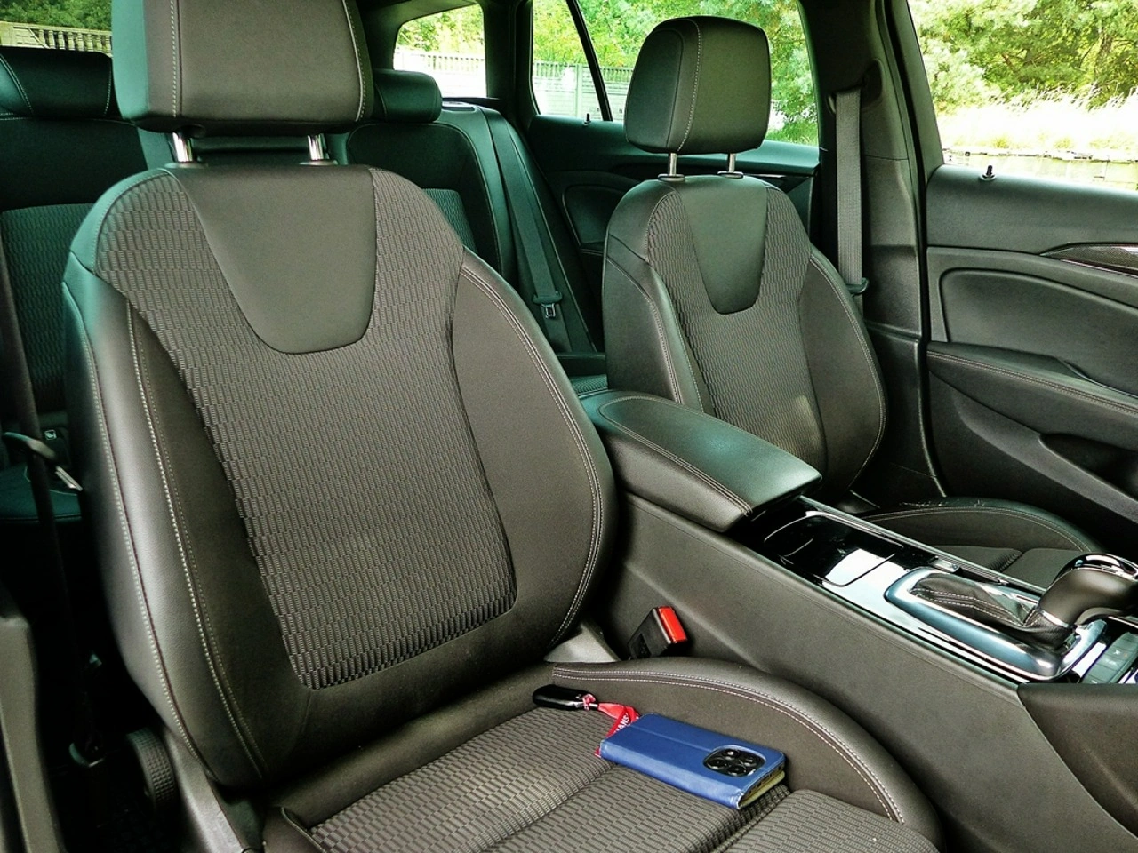 Opel Insignia Sports Tourer - Zdjęcie 25