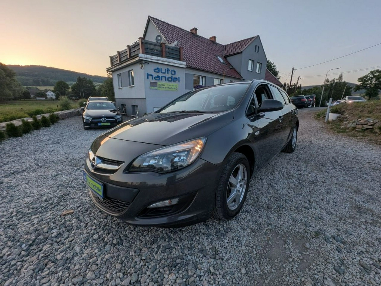 Opel Astra Sports Tourer - Zdjęcie 1