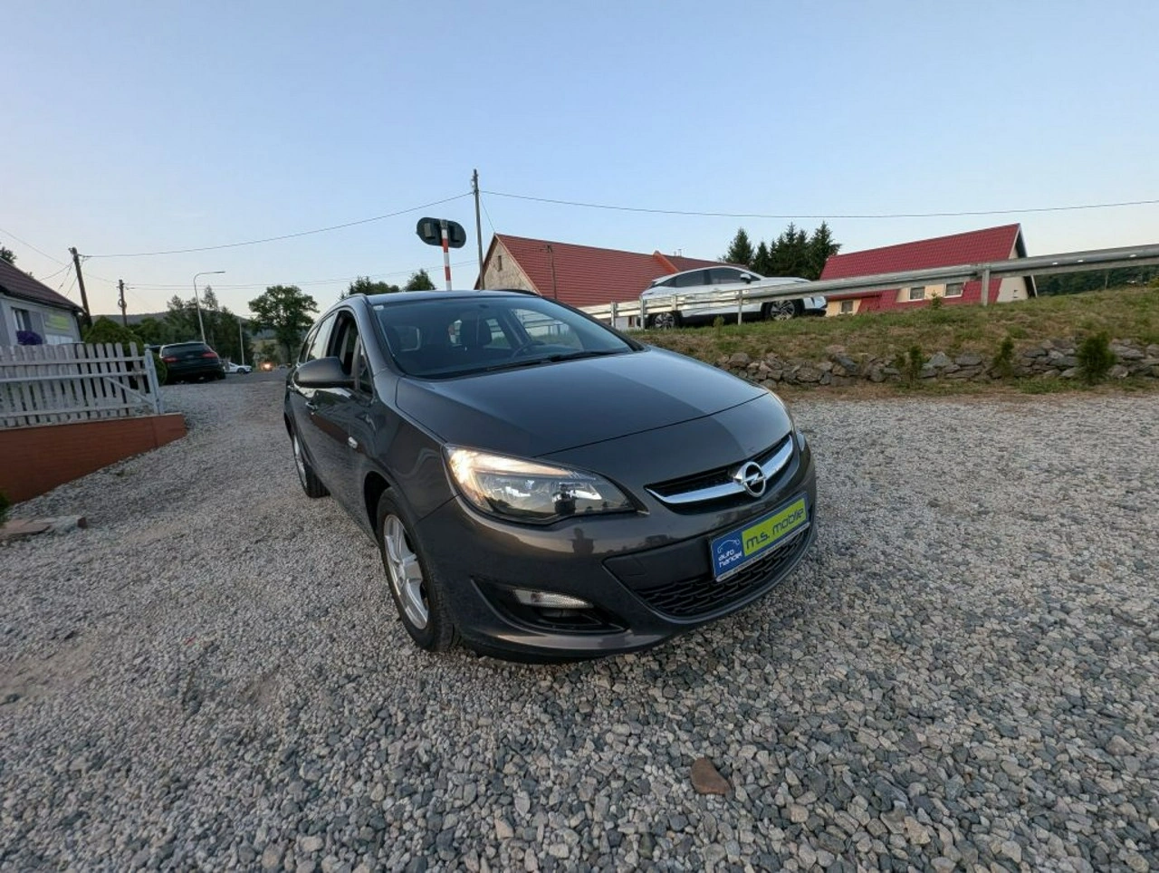 Opel Astra Sports Tourer - Zdjęcie 2