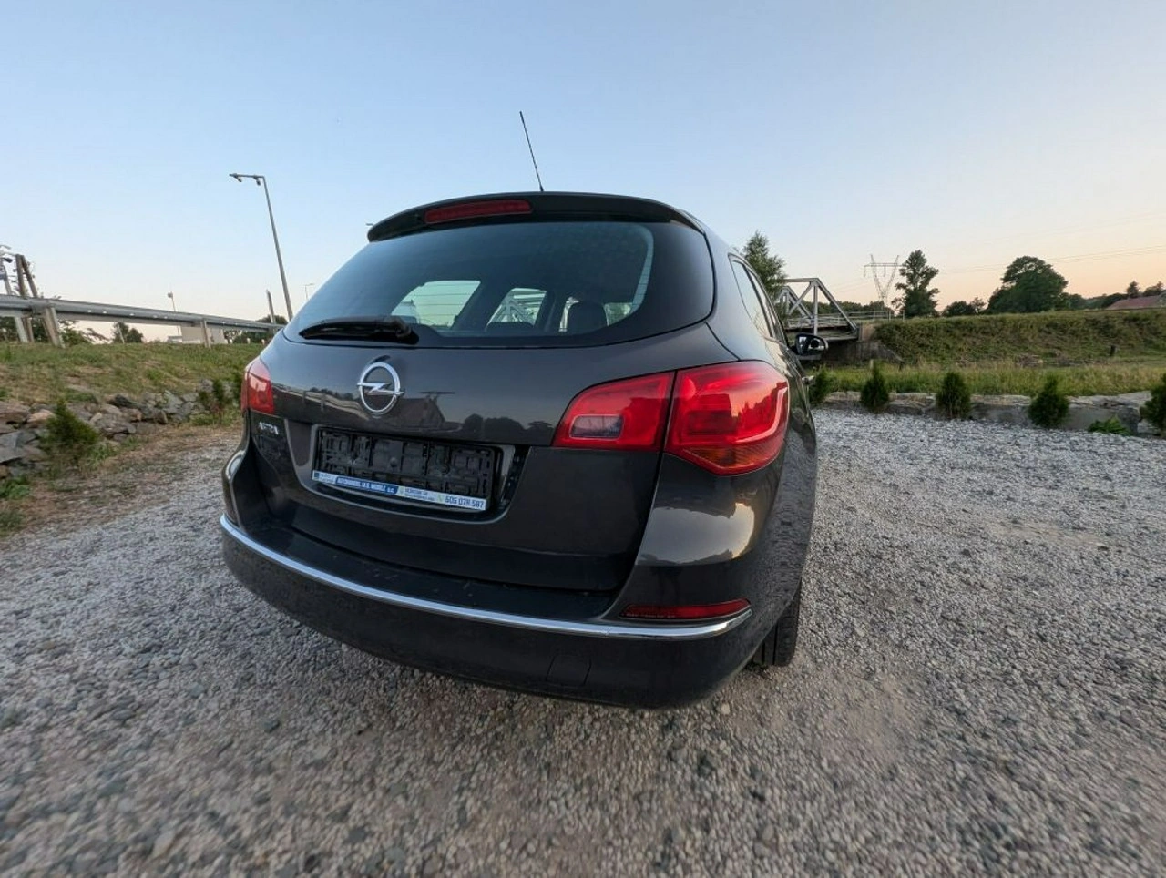 Opel Astra Sports Tourer - Zdjęcie 8