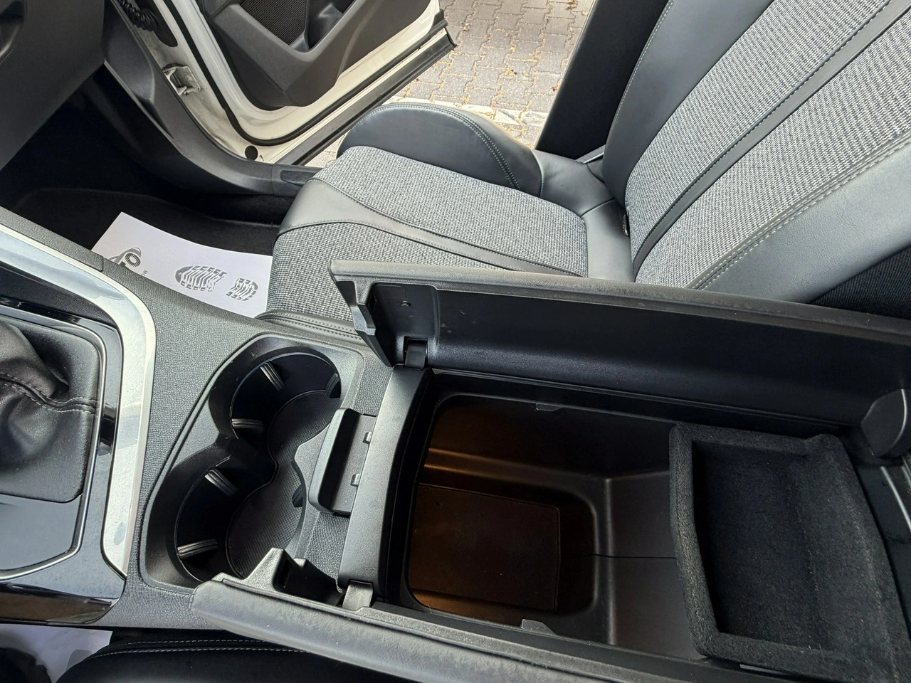 Peugeot 3008 - Zdjęcie 60