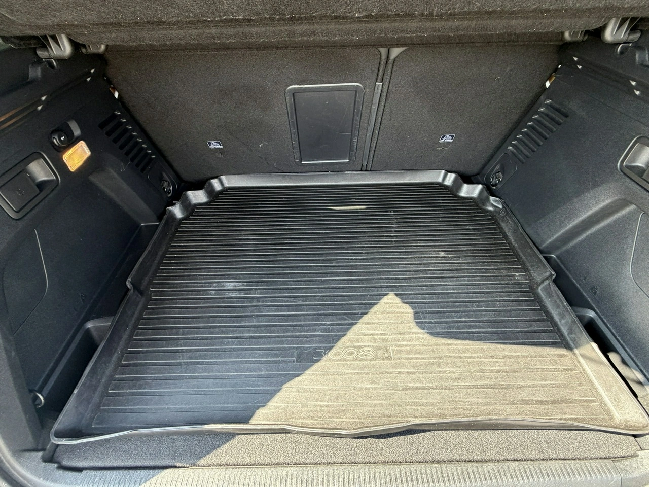 Peugeot 3008 - Zdjęcie 16