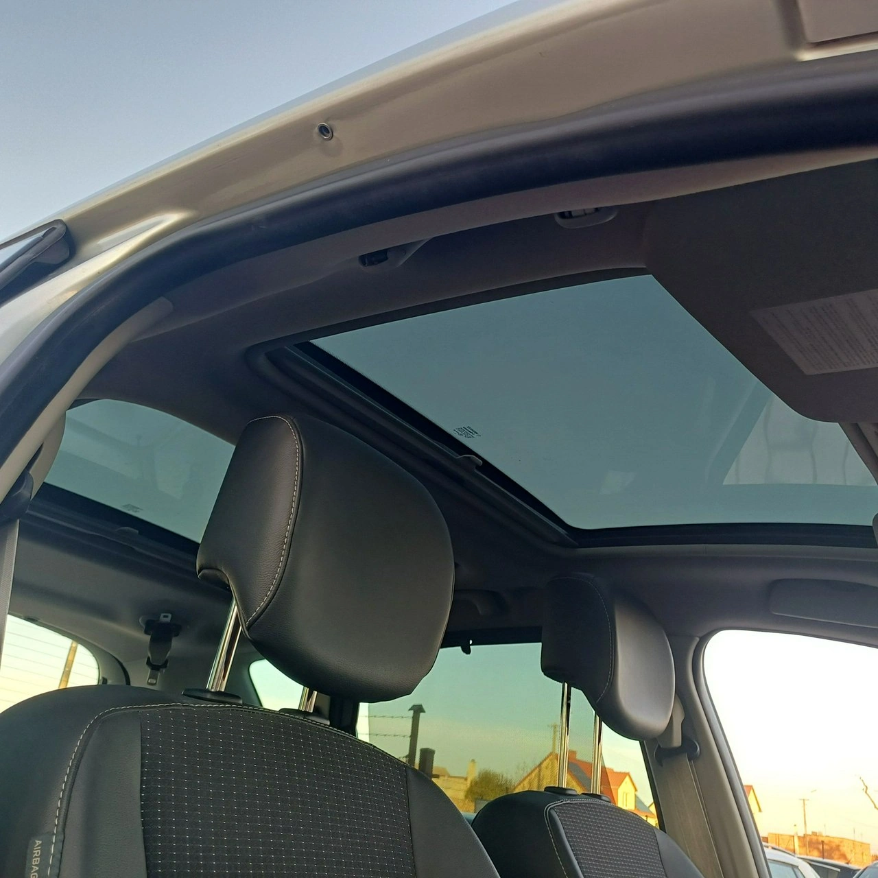 Renault Scenic - Zdjęcie 26