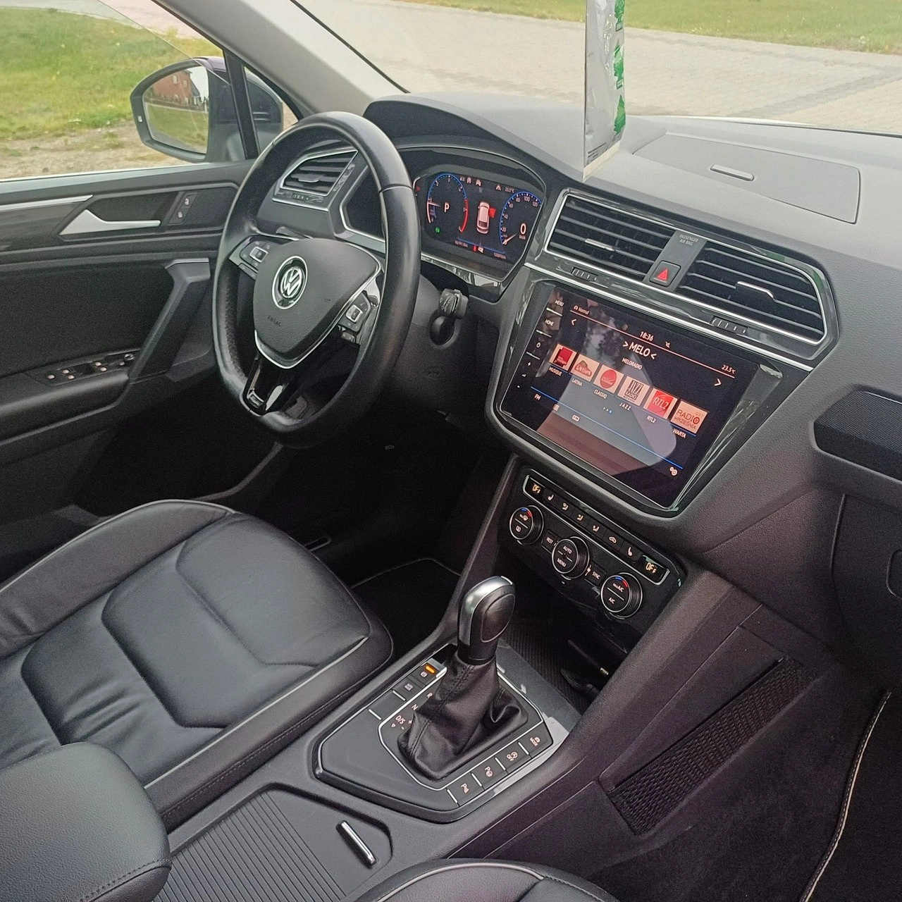 Volkswagen Tiguan - Zdjęcie 13