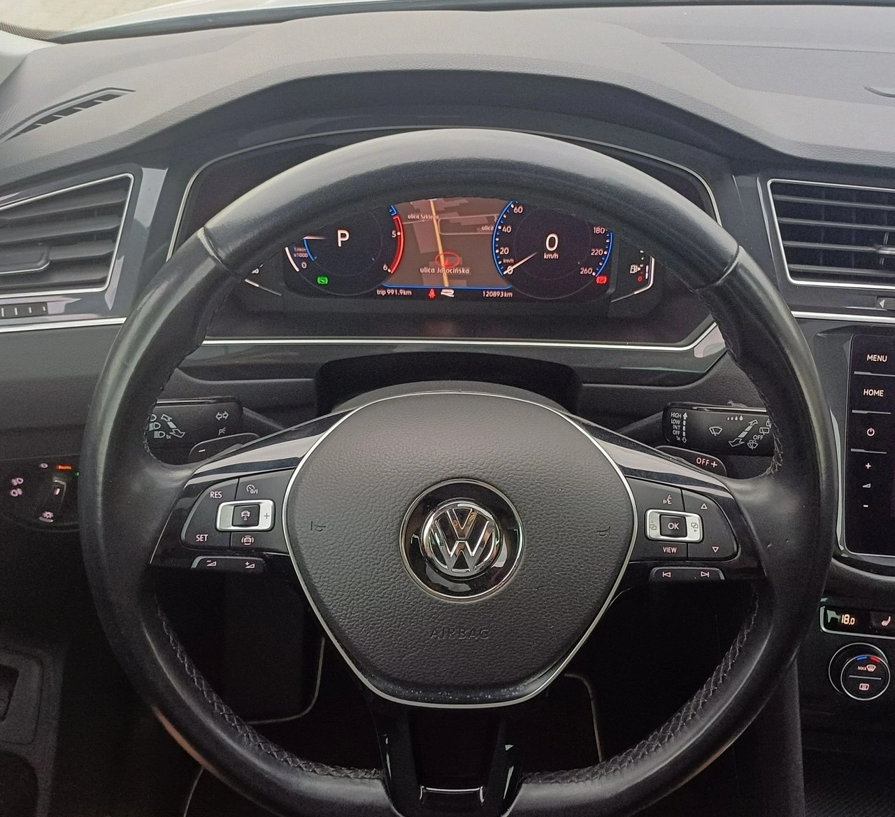 Volkswagen Tiguan - Zdjęcie 14