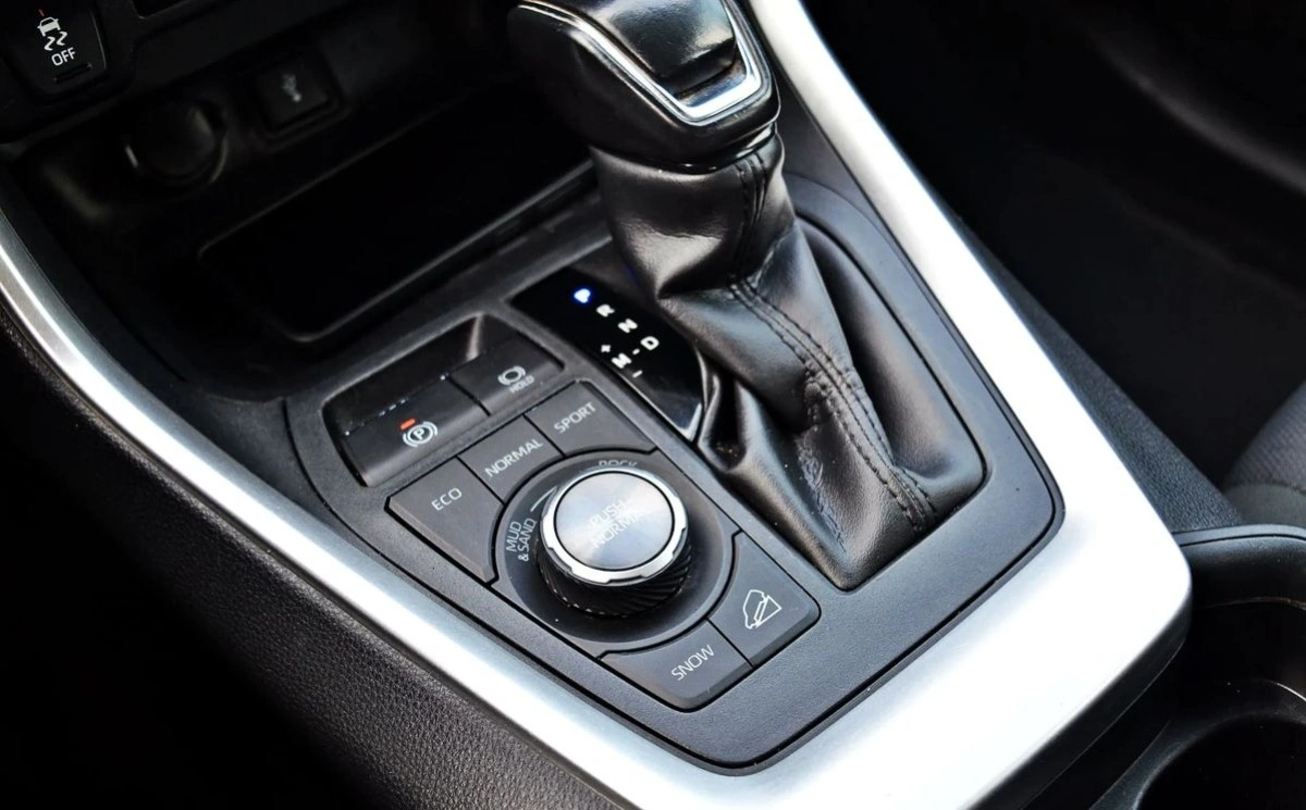 Toyota RAV4 - Zdjęcie 11