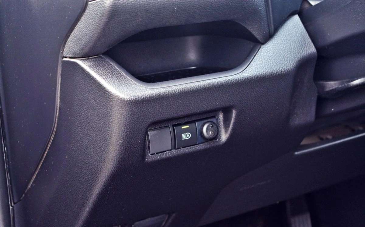 Toyota RAV4 - Zdjęcie 15