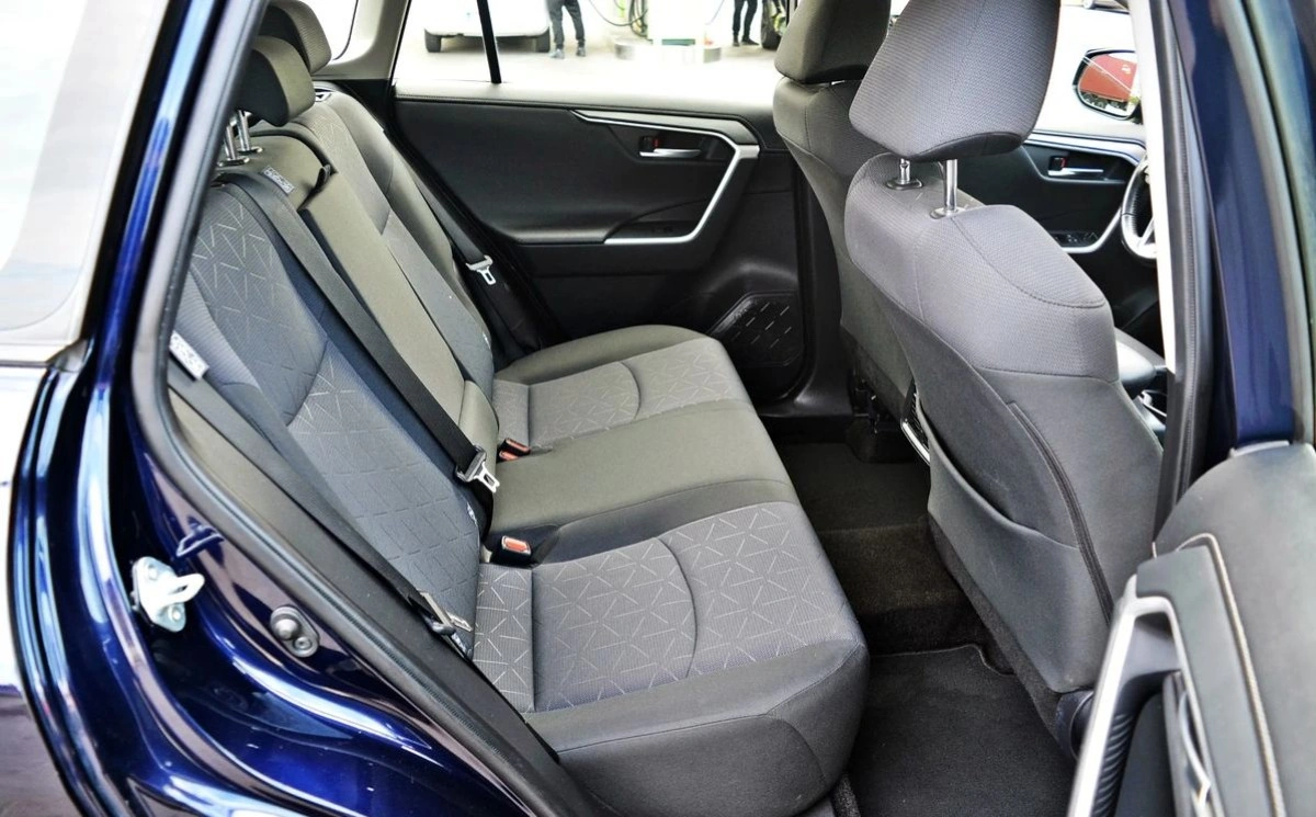 Toyota RAV4 - Zdjęcie 19