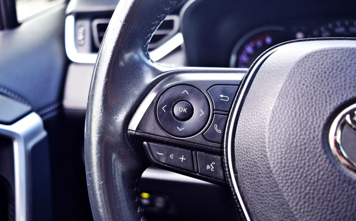 Toyota RAV4 - Zdjęcie 25