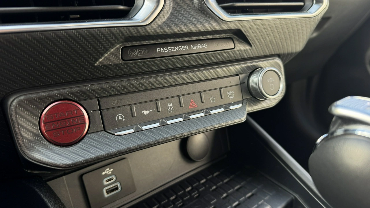 Ford Mustang - Zdjęcie 18