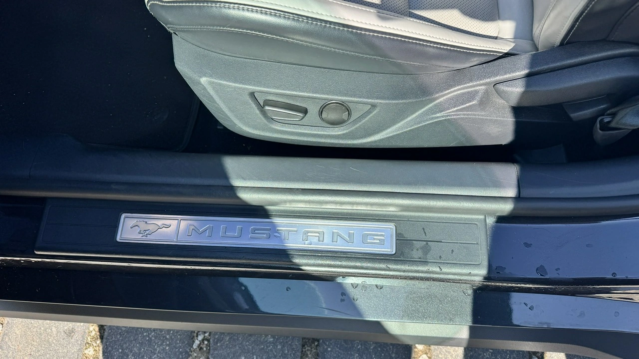 Ford Mustang - Zdjęcie 29