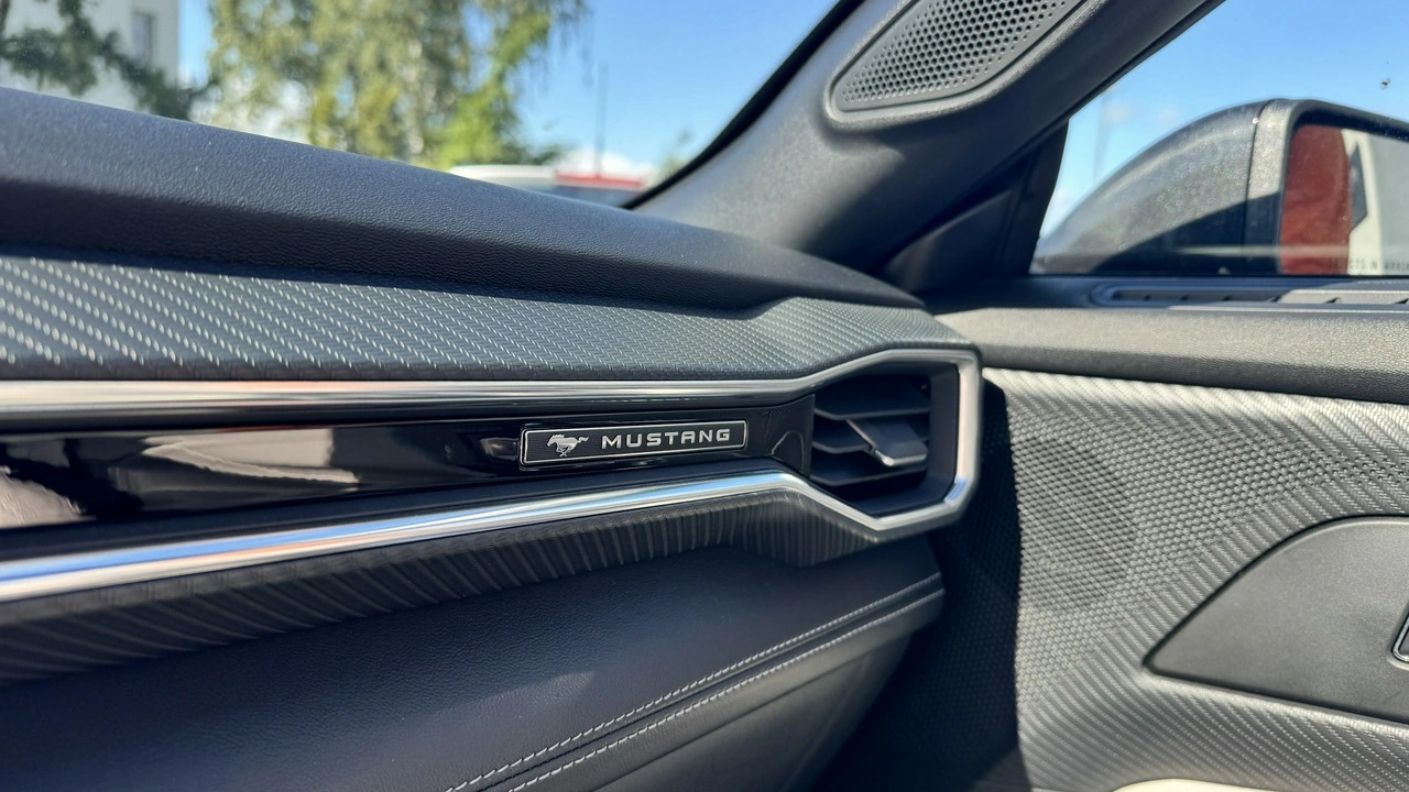 Ford Mustang - Zdjęcie 30