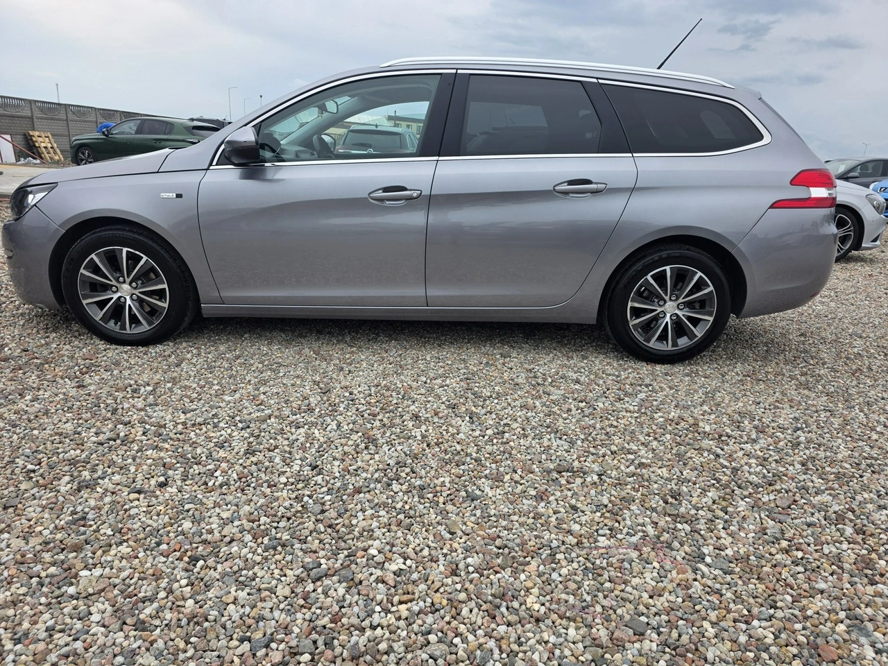 Peugeot 308 SW - Zdjęcie 21