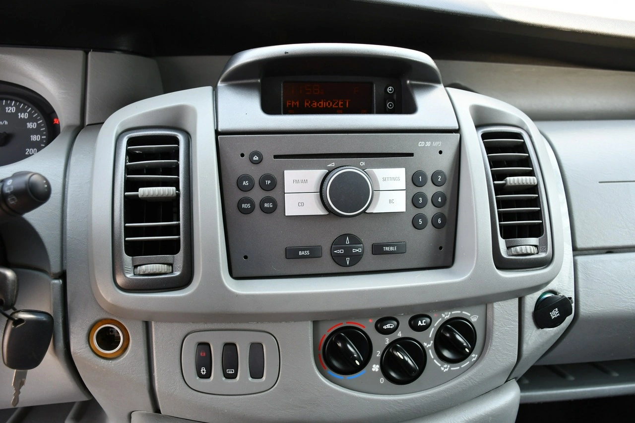 Opel Vivaro - Zdjęcie 24