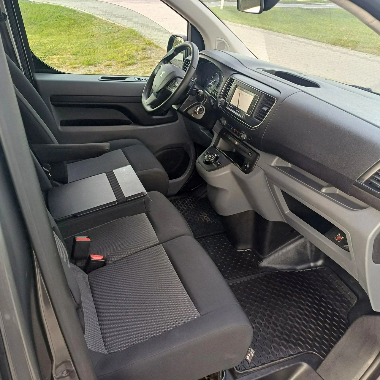 Peugeot Expert - Zdjęcie 12