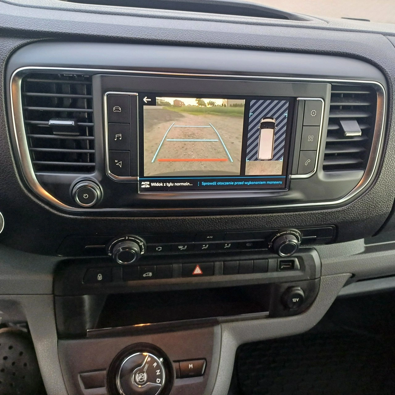 Peugeot Expert - Zdjęcie 17