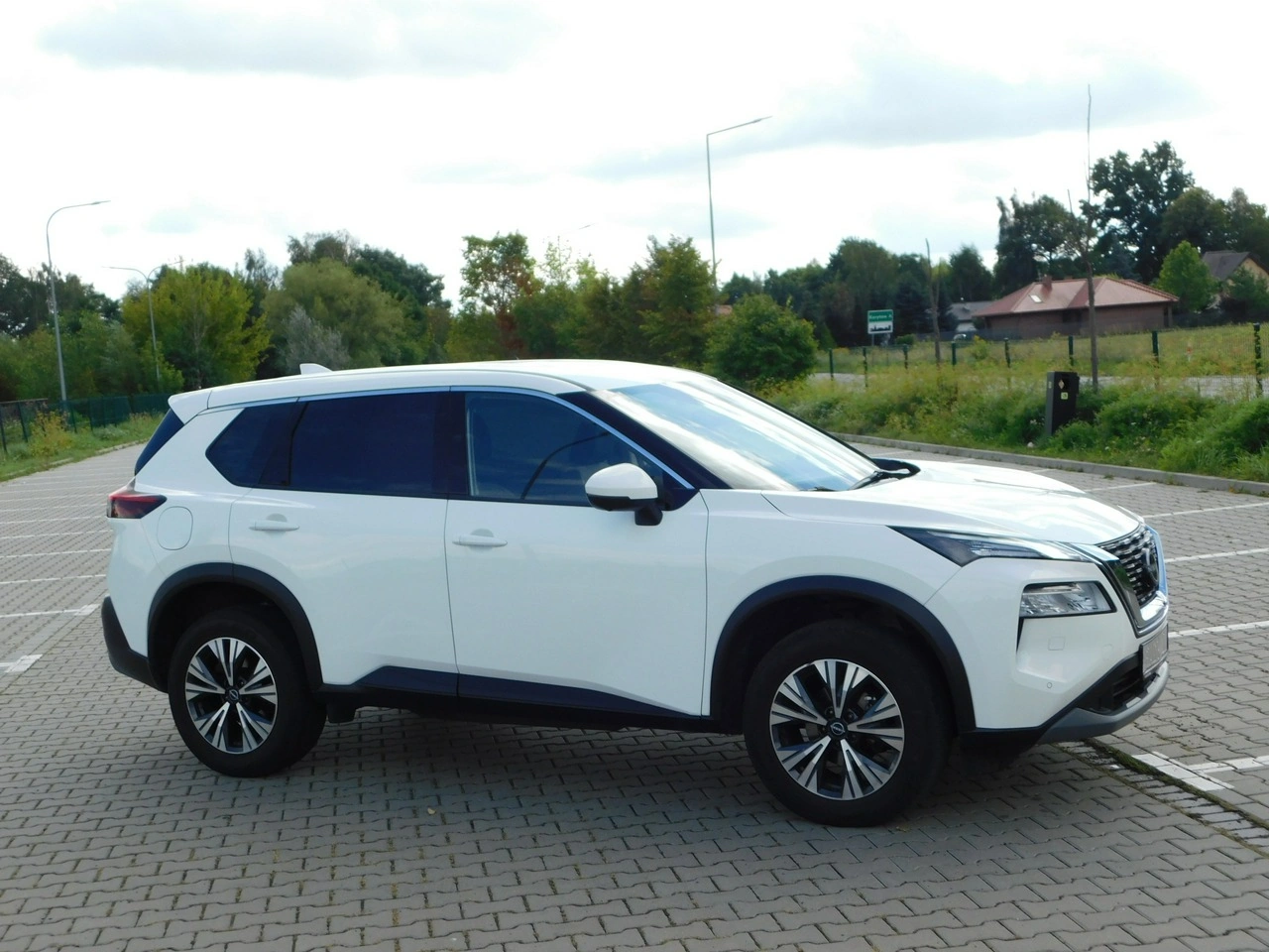Nissan X-Trail - Zdjęcie 2