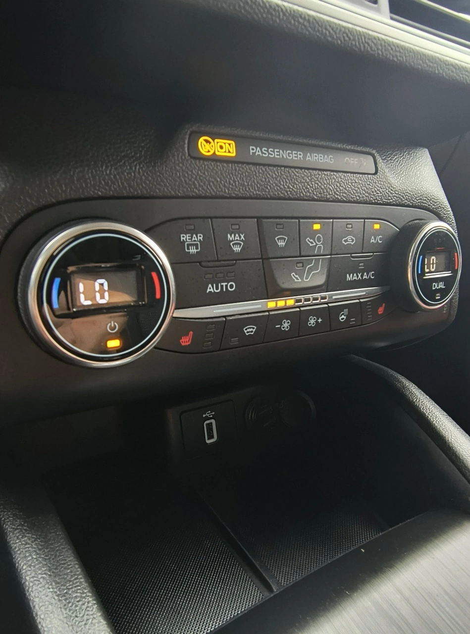 Ford Focus - Zdjęcie 28