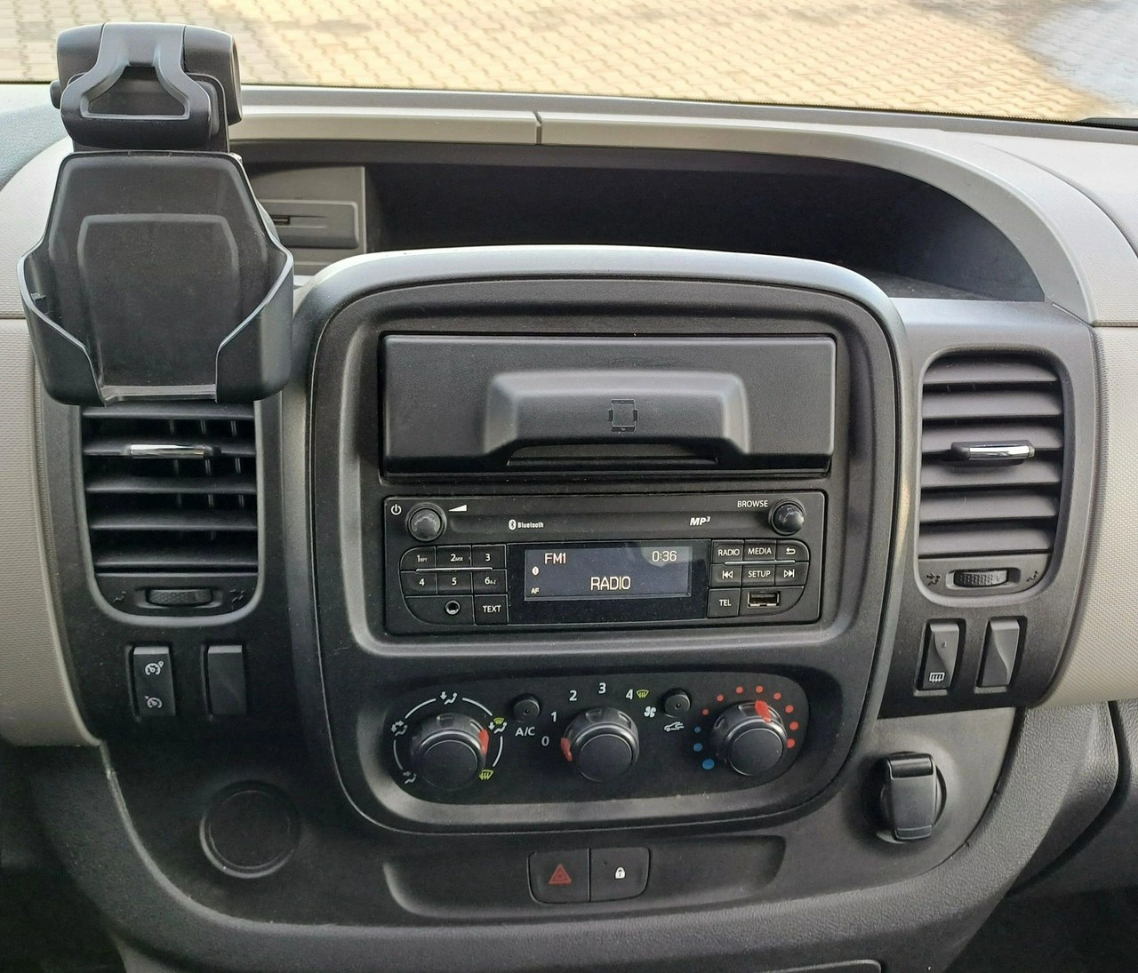 Renault Trafic - Zdjęcie 17