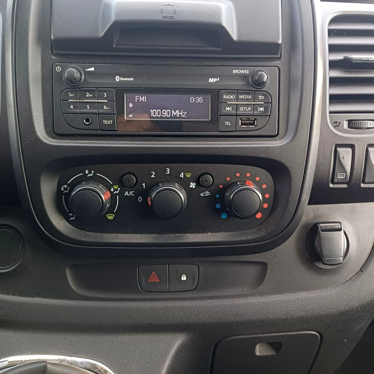 Renault Trafic - Zdjęcie 18