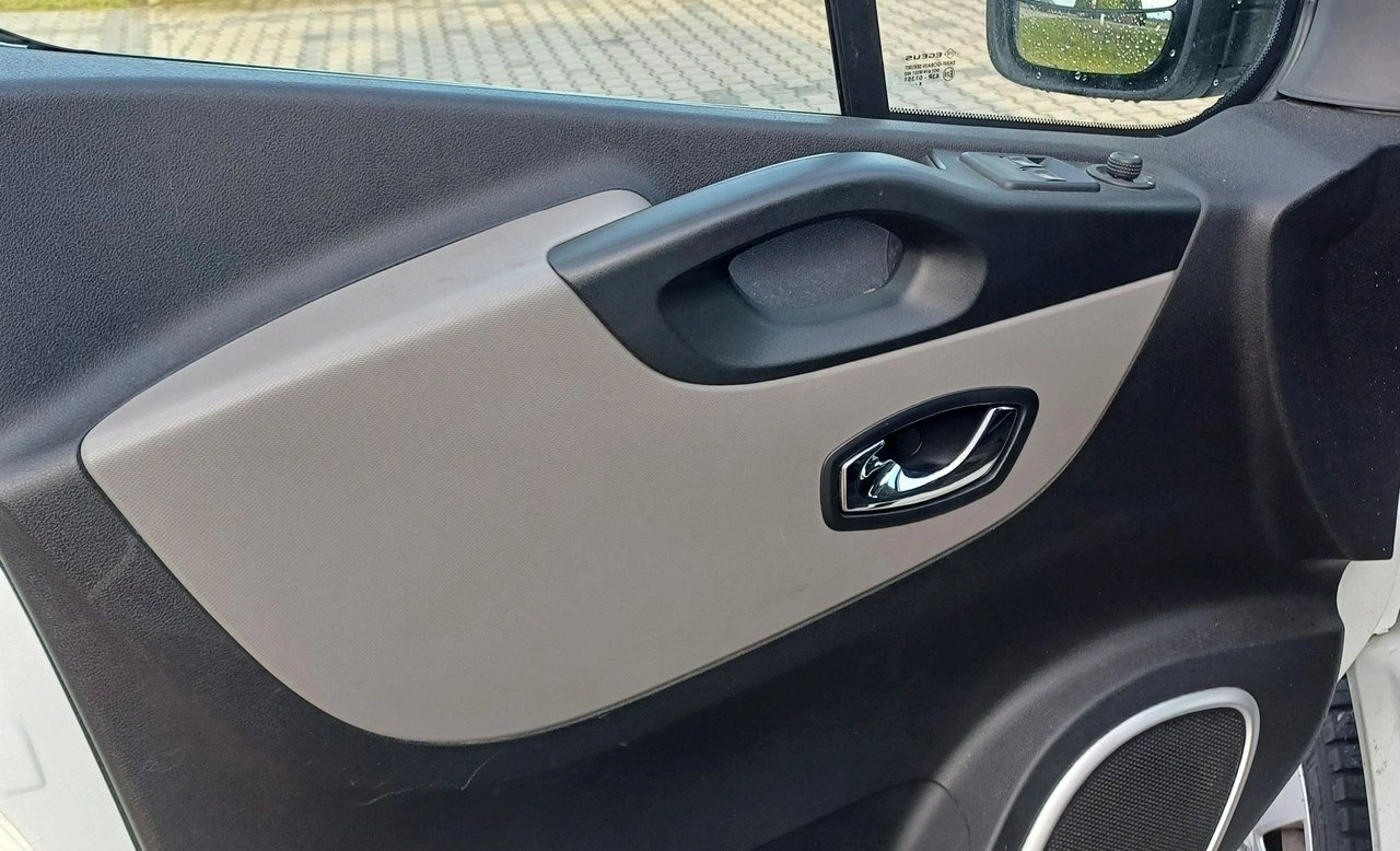 Renault Trafic - Zdjęcie 22