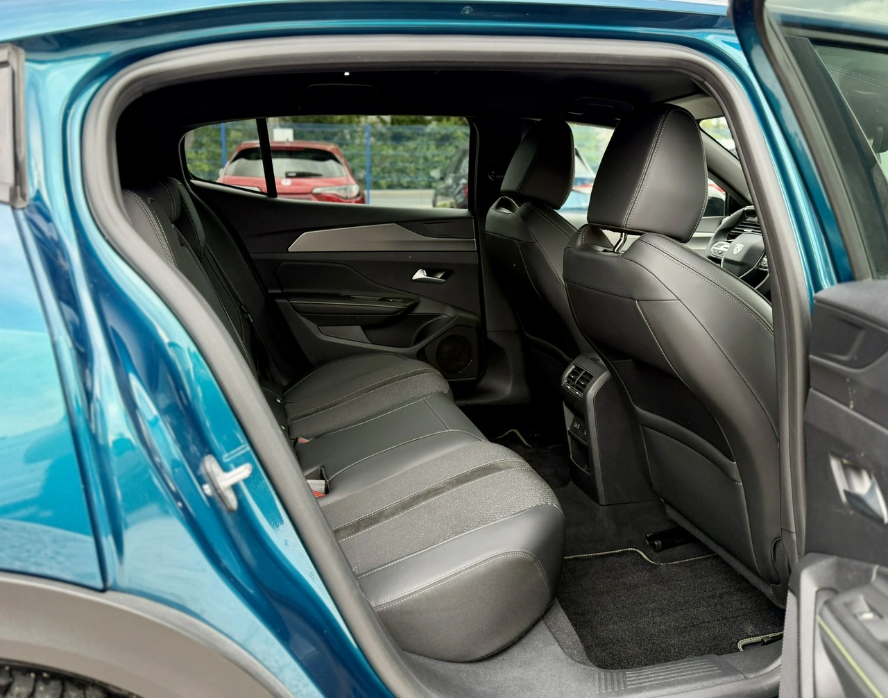Peugeot 408 - Zdjęcie 11