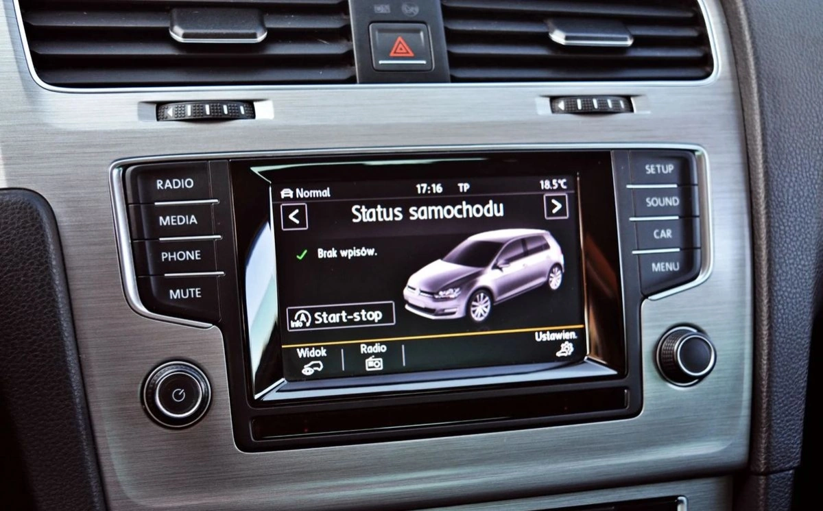 Volkswagen Golf - Zdjęcie 11