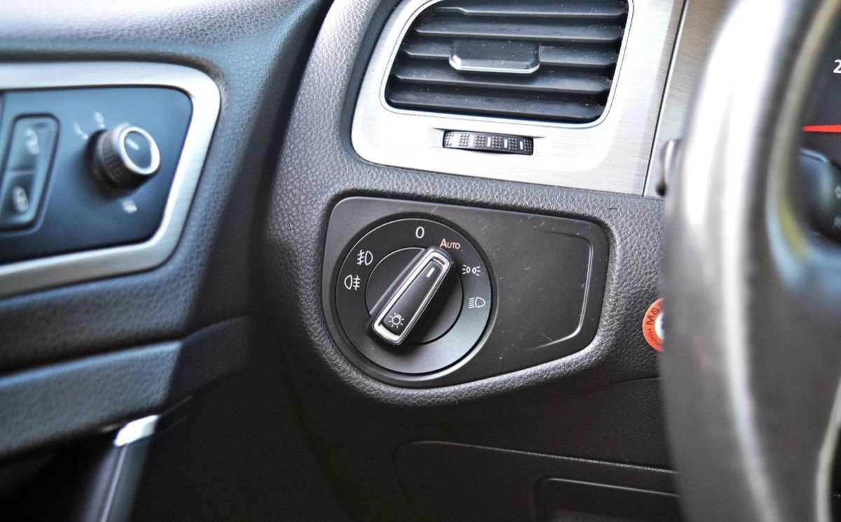 Volkswagen Golf - Zdjęcie 19