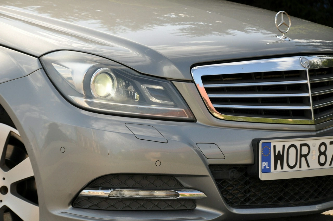 Mercedes C 200 - Zdjęcie 11