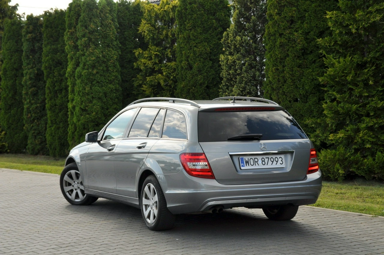 Mercedes C 200 - Zdjęcie 13