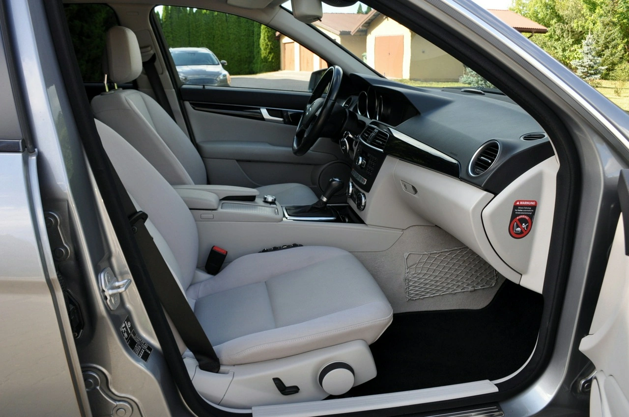Mercedes C 200 - Zdjęcie 16