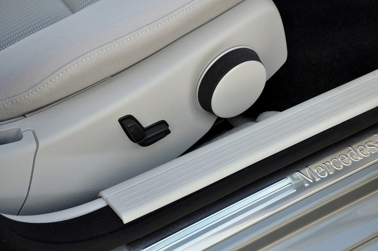 Mercedes C 200 - Zdjęcie 18
