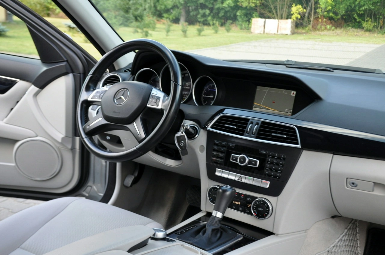 Mercedes C 200 - Zdjęcie 26