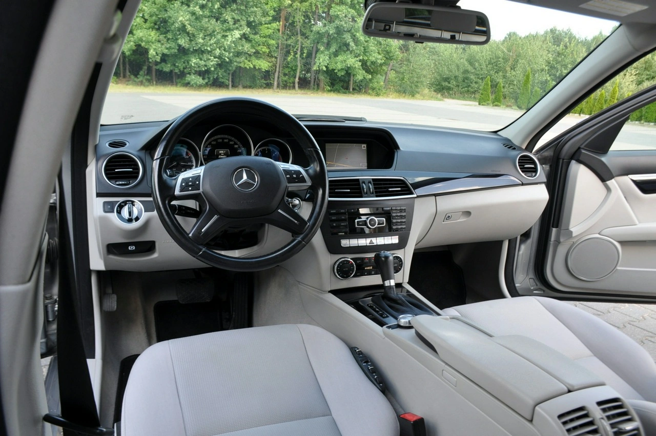 Mercedes C 200 - Zdjęcie 29
