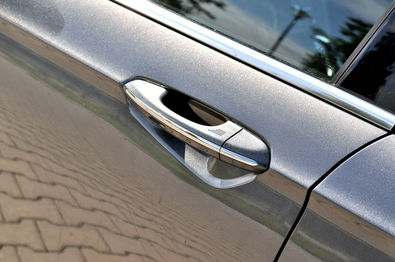 Ford Mondeo - Zdjęcie 14